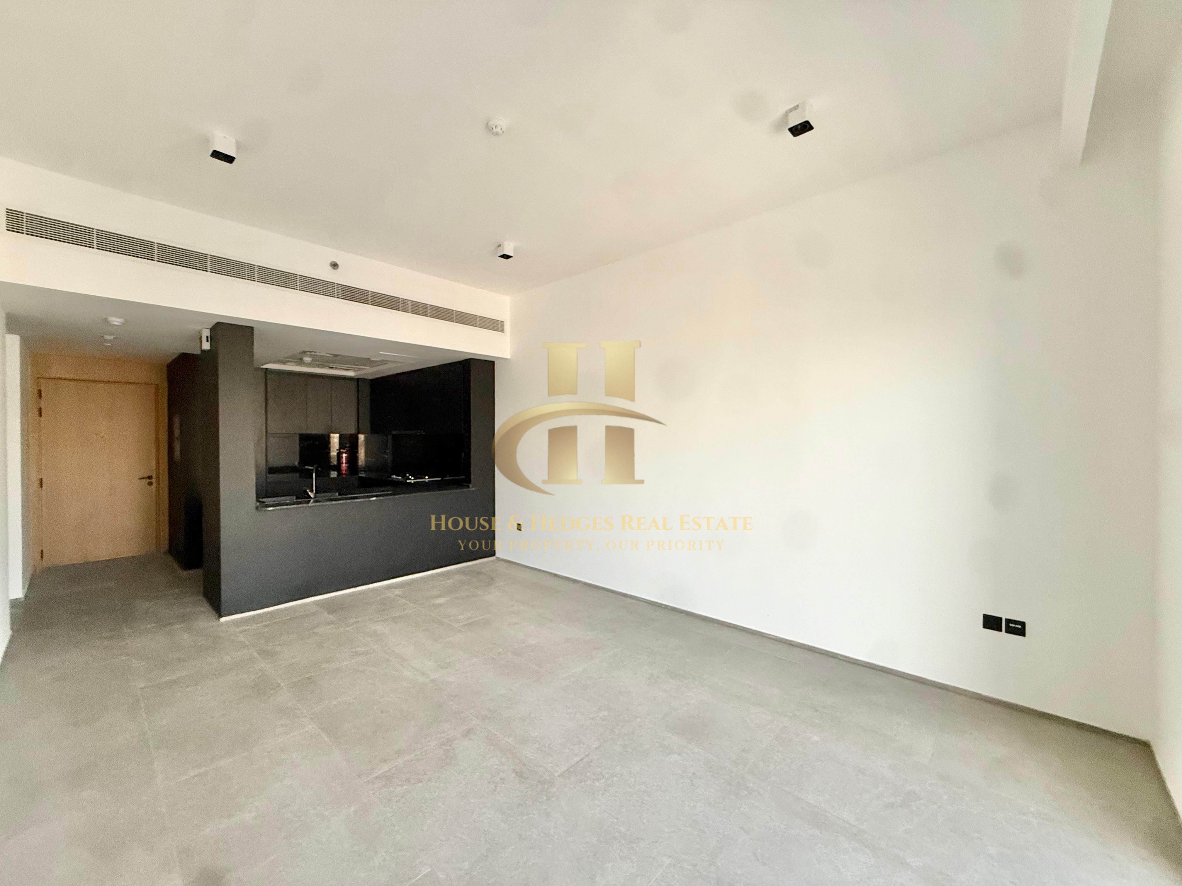 Vacant | With Balcony | Community View