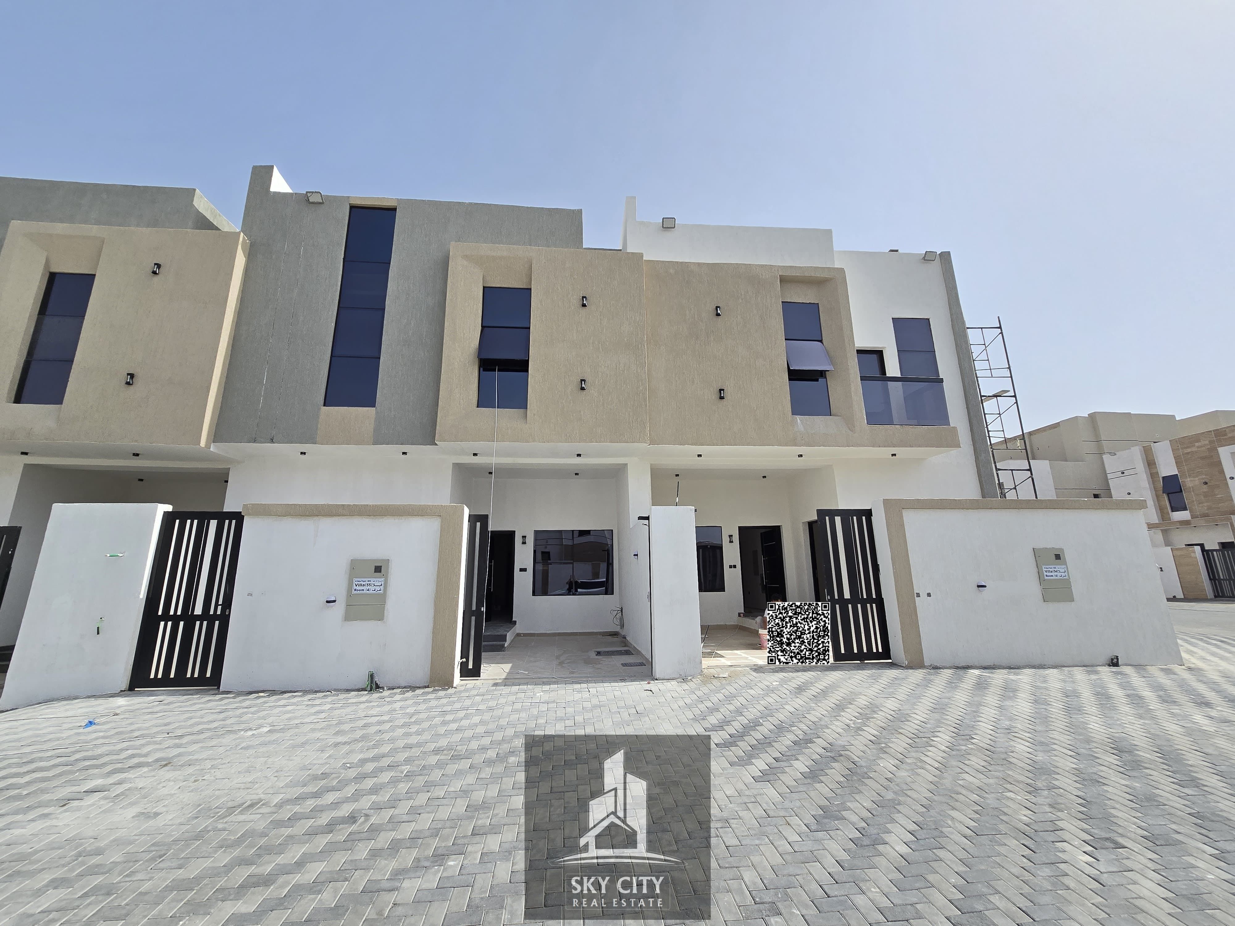 Two floors with a roof, 4 rooms, owner-built, 3200 sq ft building, registration fees included