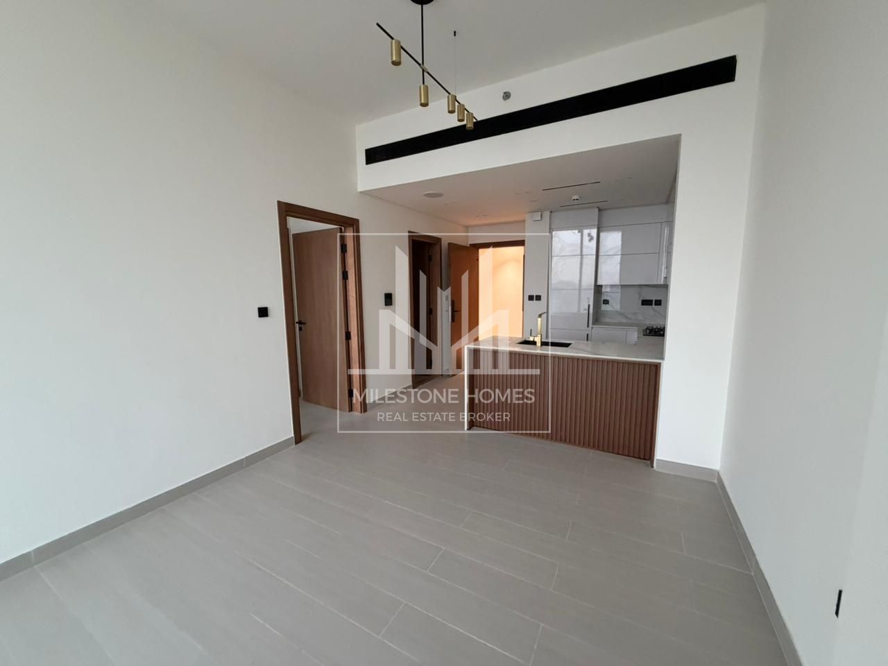 HIGH FLOOR | HIGH ROI | SPACIOUS