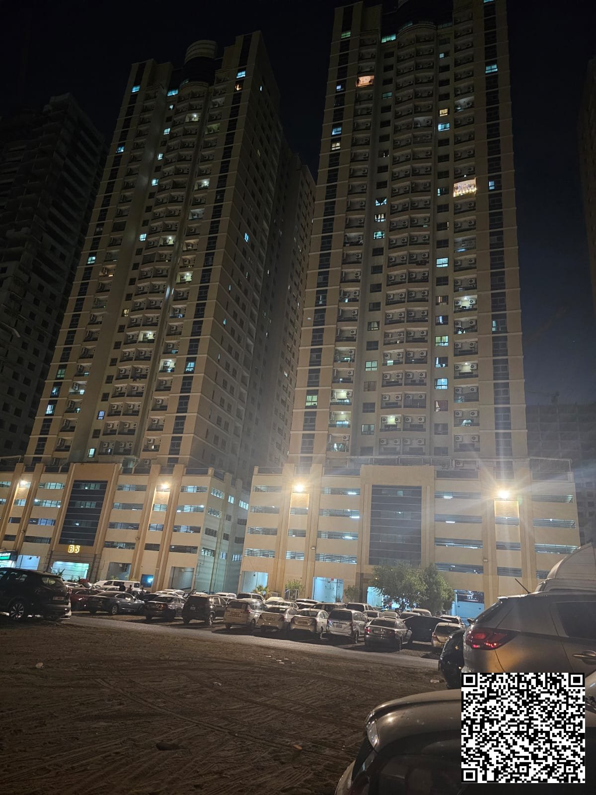 1 Bedroom Apartment with Closed Kitchen for Sale in Garden City Towers.