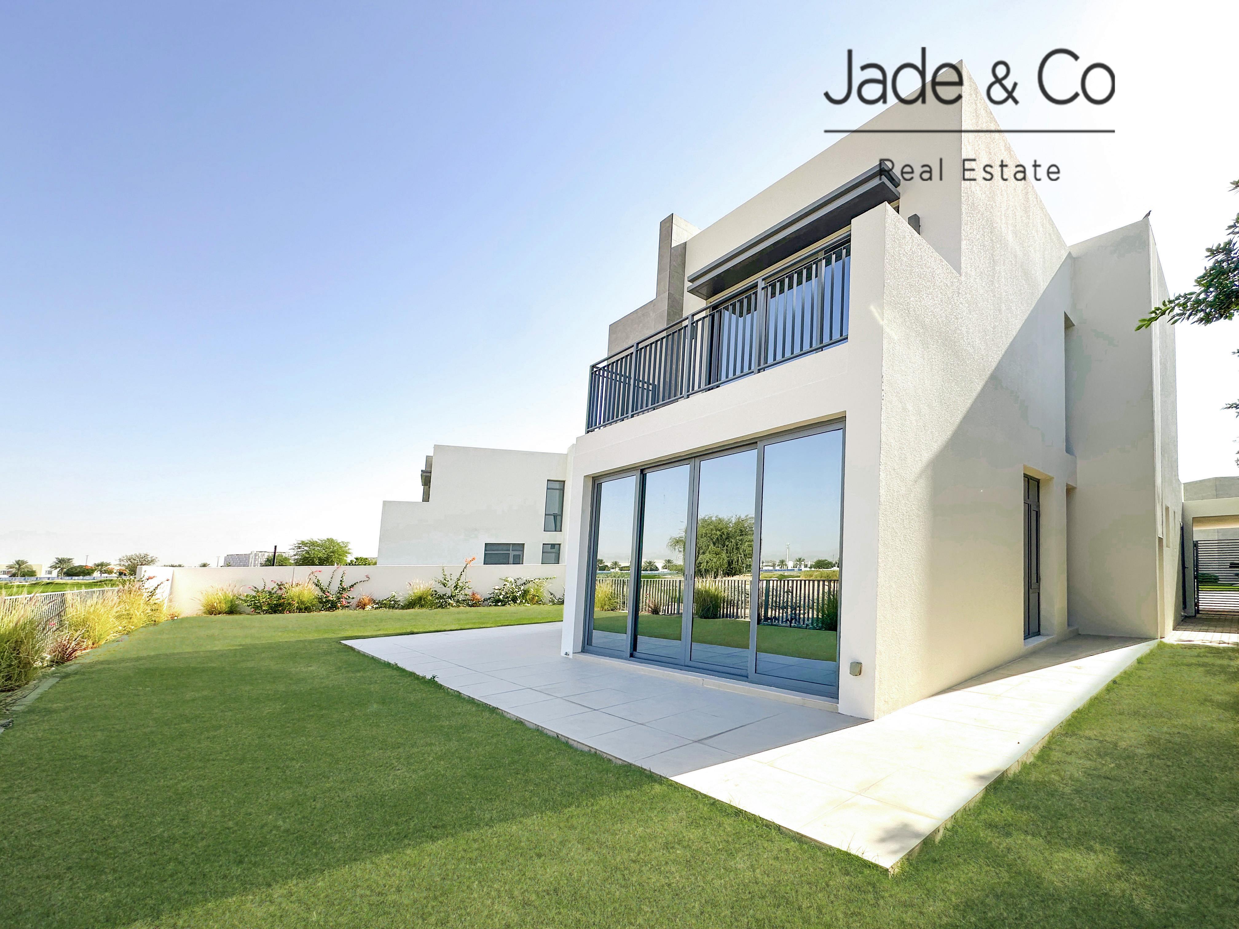 Community Expert | Large Plot | Golf Course View