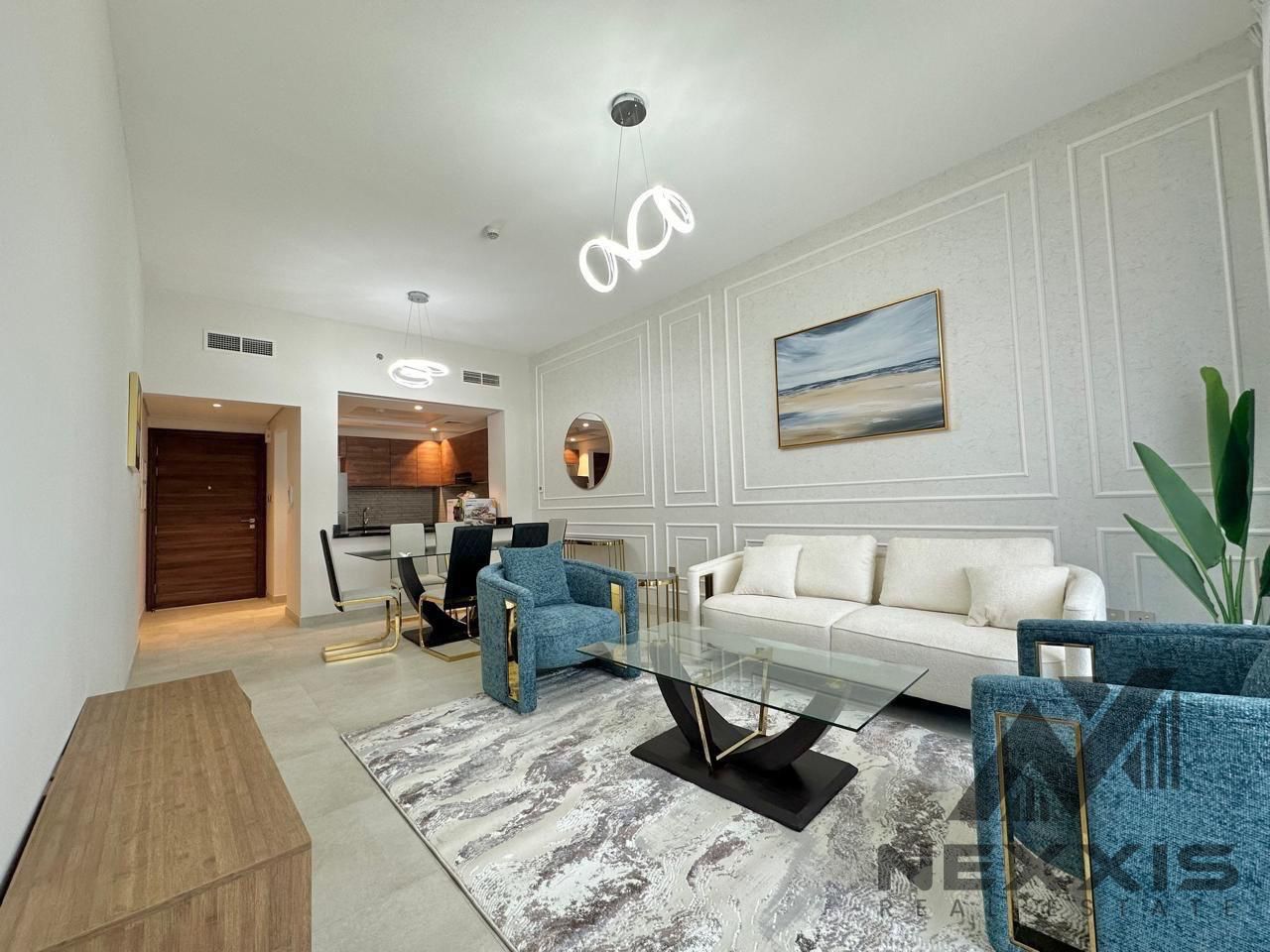Fully Furnished 1-Bedroom with Study for SALE