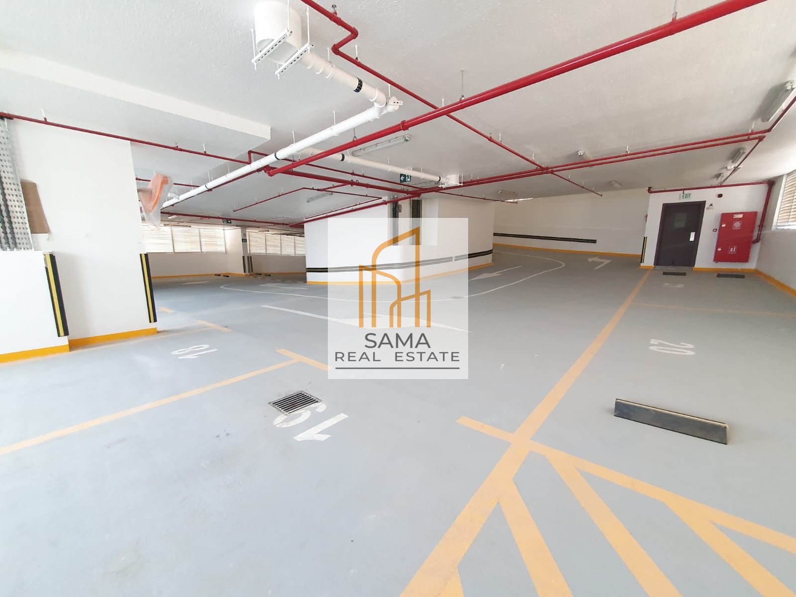 Studio with car parking just 25k in muwailiha
