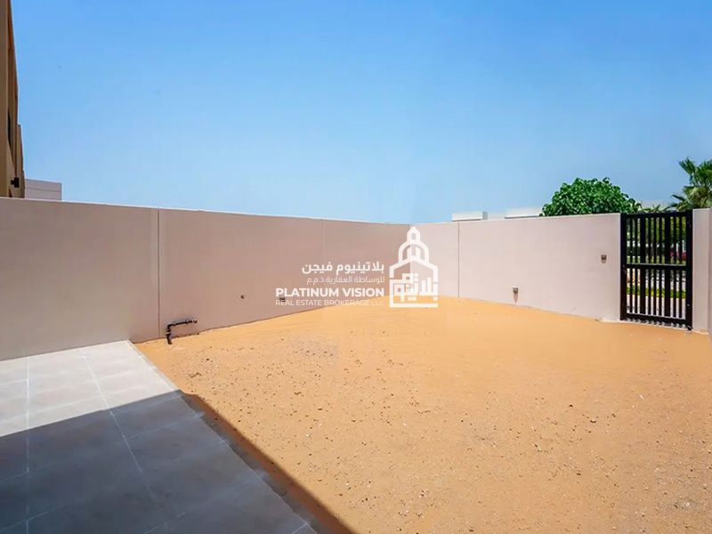 SINGLE ROW | Brand New | Move-In Ready | Big Private Yard