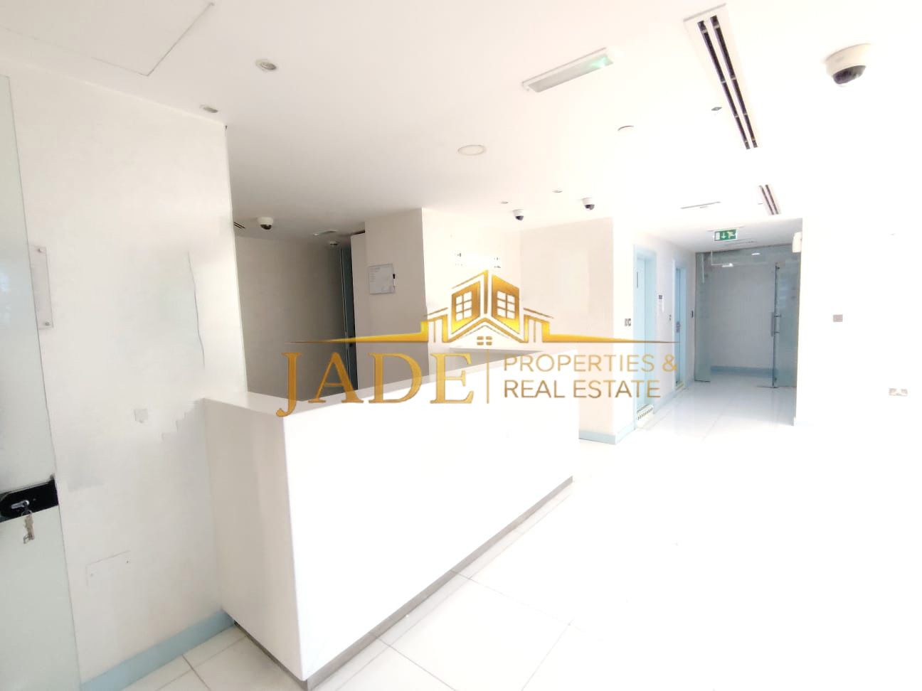 2 Parkings | Fully Fitted Office