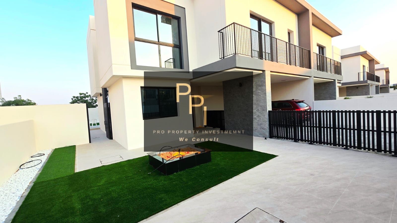 4 BR | Spacious | Community View