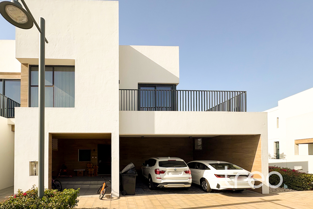 Appliances Included | Park Facing | Single Row