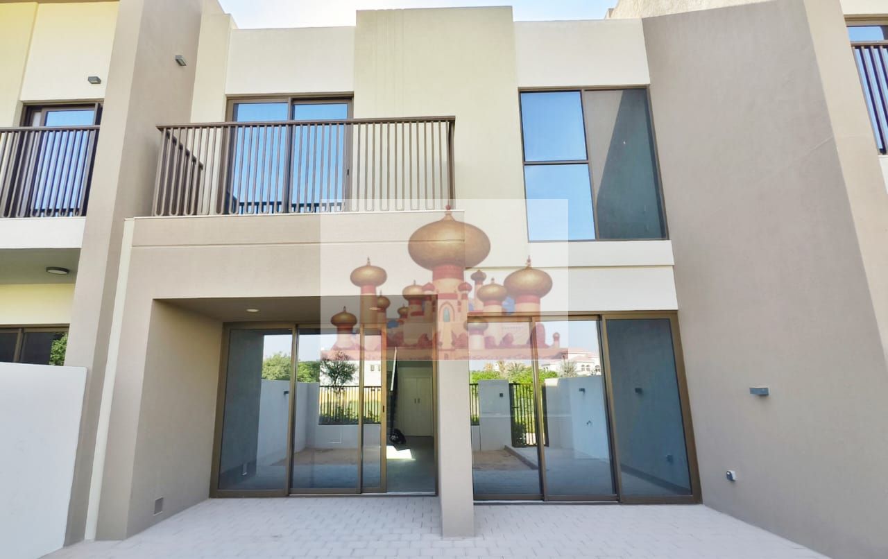 Best DEAL 3 Bedroom + Maid Room Villa For Rent in Villa Nova.