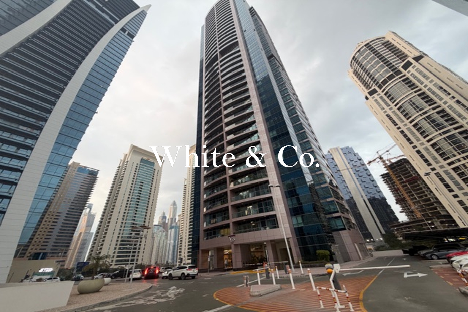 Vacant Now| High Floor| Close to Metro