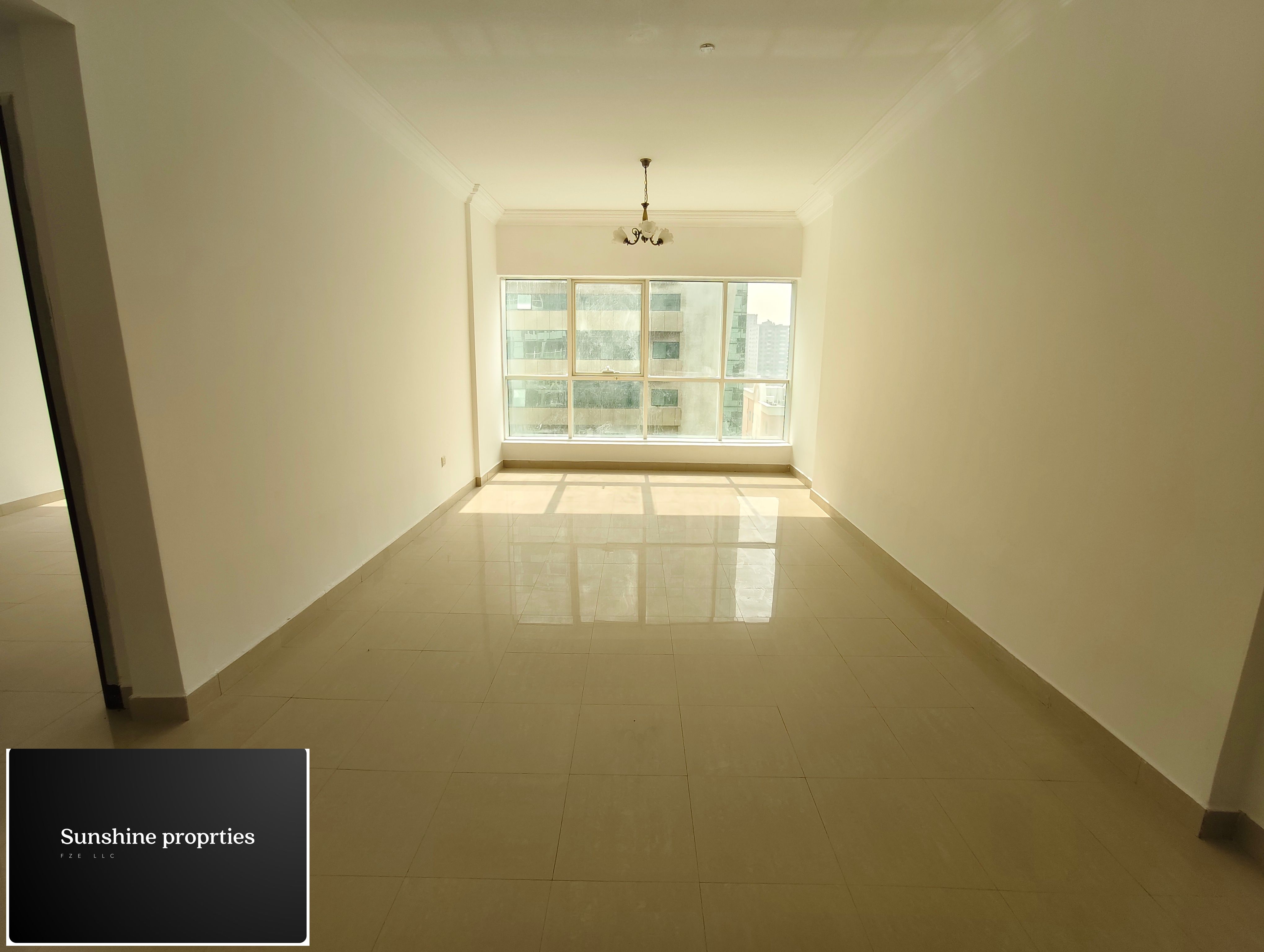 1BHK LAVISH HUGE / WITH GYM POOL/
