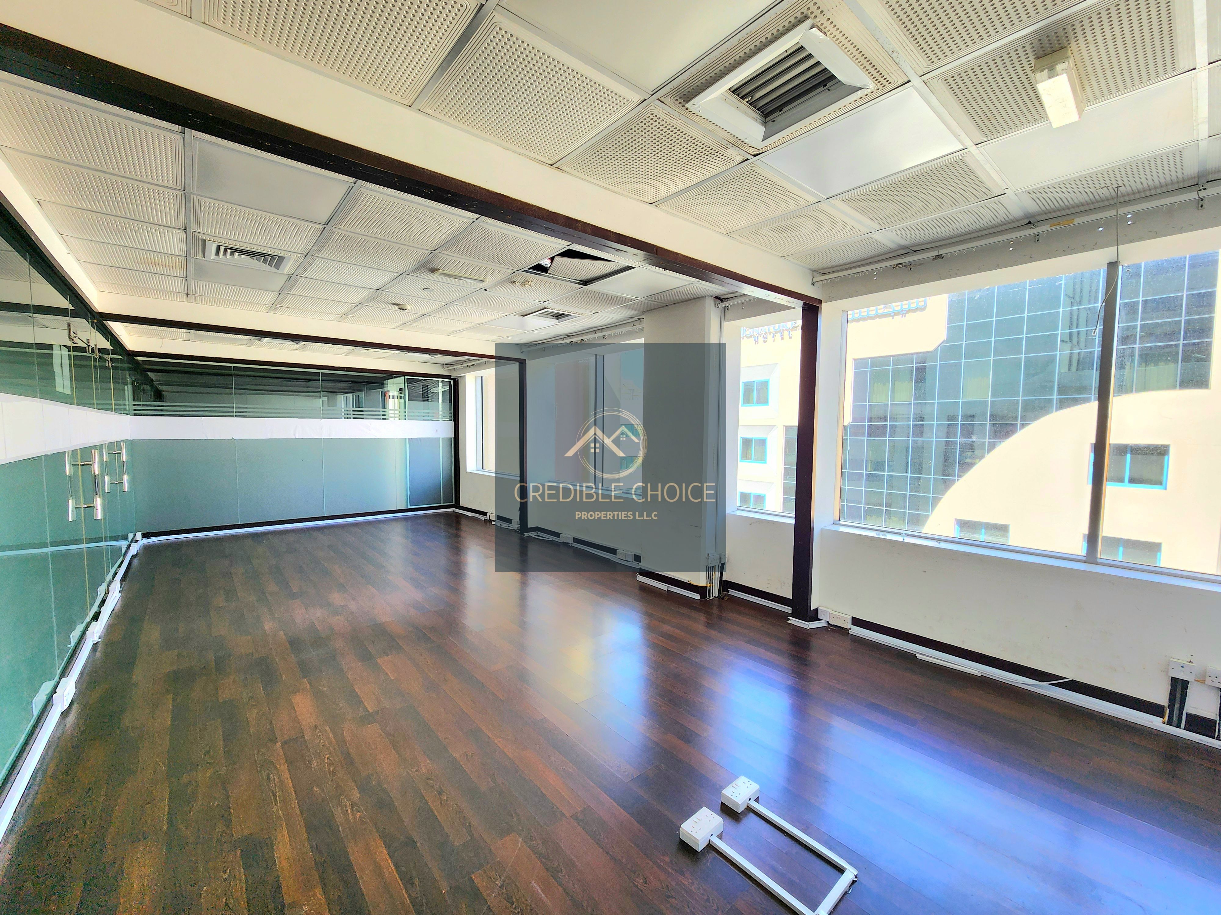 HUGE SIZE / PARTITIONED / CONFERENCE ROOM/ NEAR METRO
