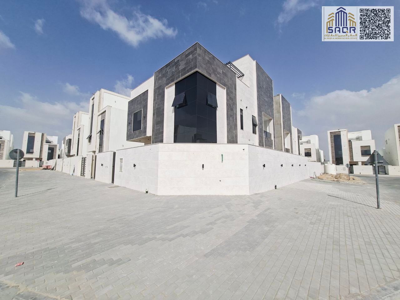 Corner villa on two streets, two floors and a roof terrace / Registration fees included / Freehold for all nationalities / Easy monthly installments