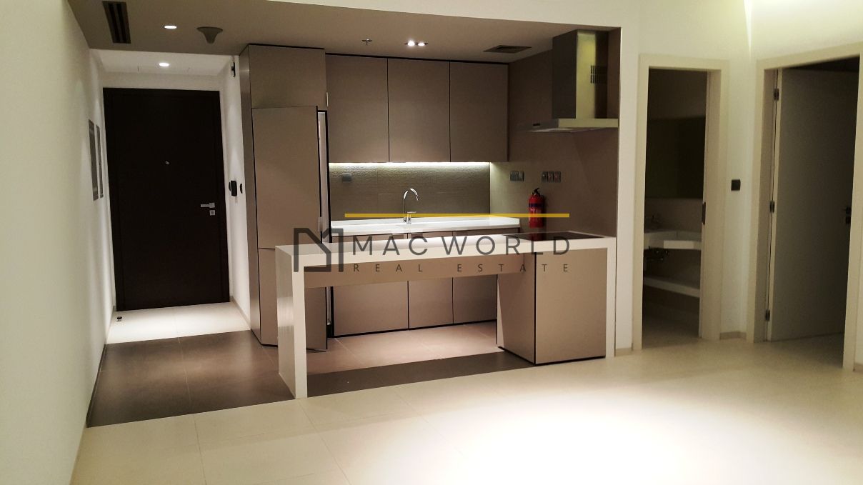 Bright and fabulous | Chiller-free 1-Bedroom in West Avenue Tower, Marina.