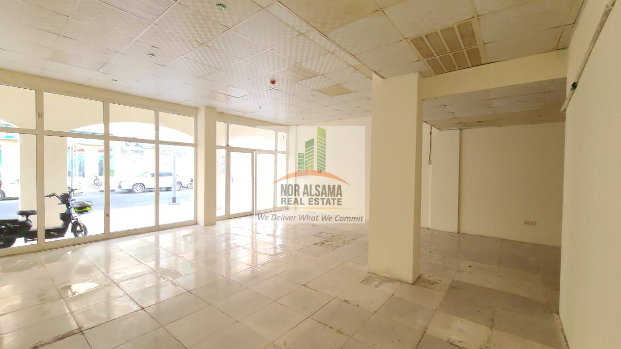IDEAL Front Shop Available for Rent in GREECE Cluster