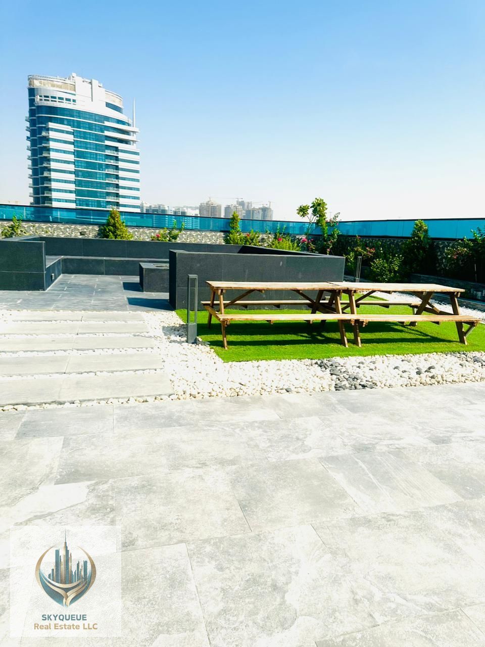 Furnished | High Floor | 04 Cheques