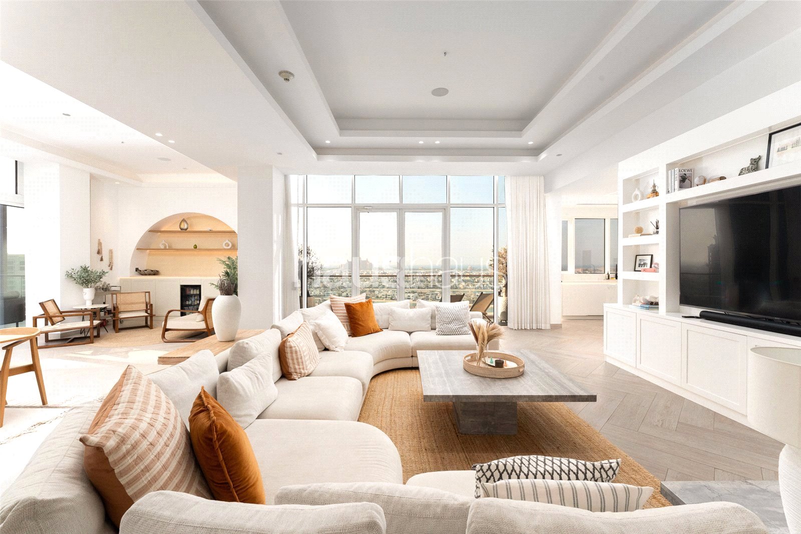 Exclusive | Fully Upgraded | Panoramic Sea Views