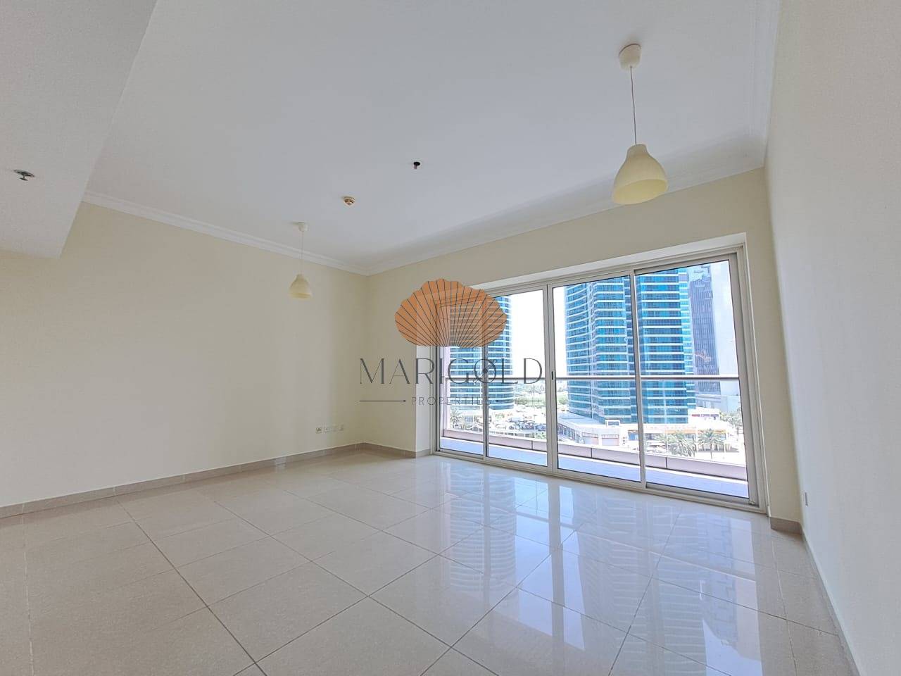 AVAILABLE NOW | SPACIOUS | LOW FLOOR