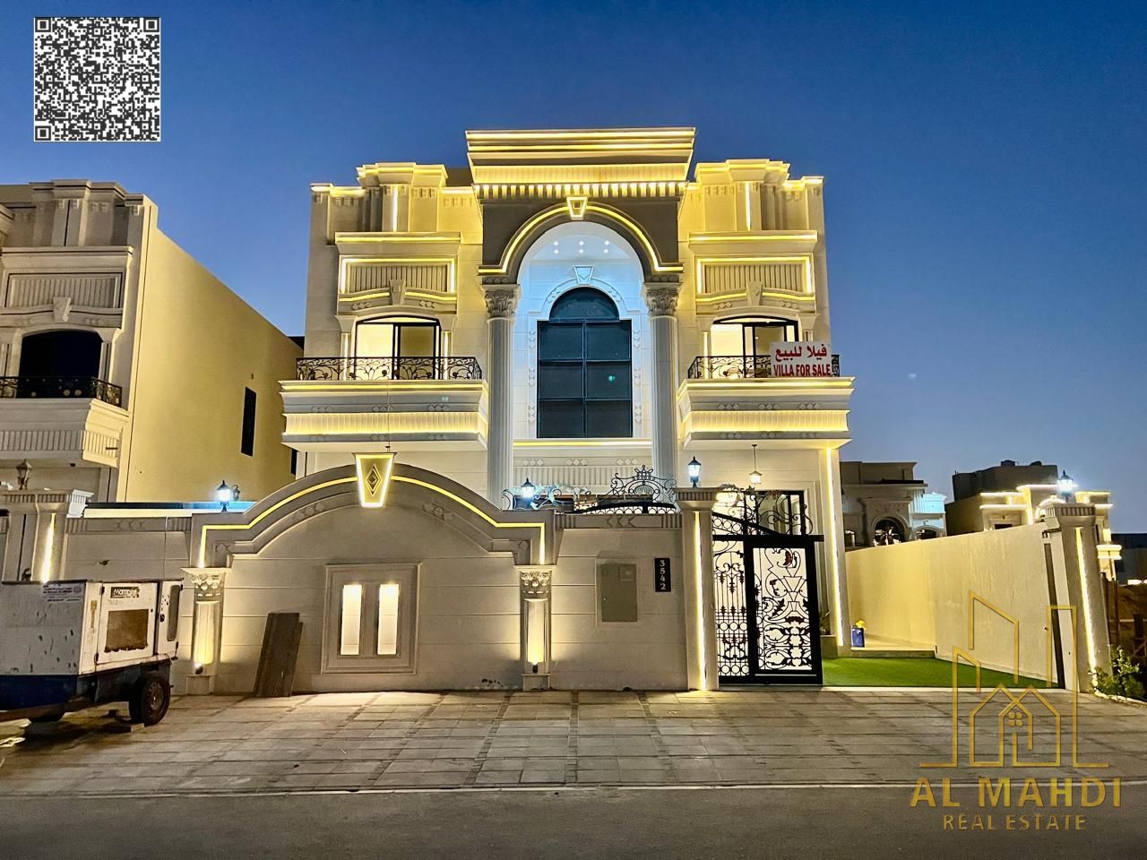3-story villa, very high-end finishing, freehold ownership including fees