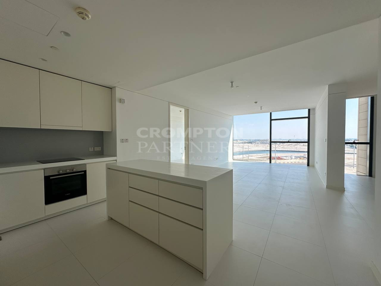 Fancy Living | Prime Location | Vacant And Ready