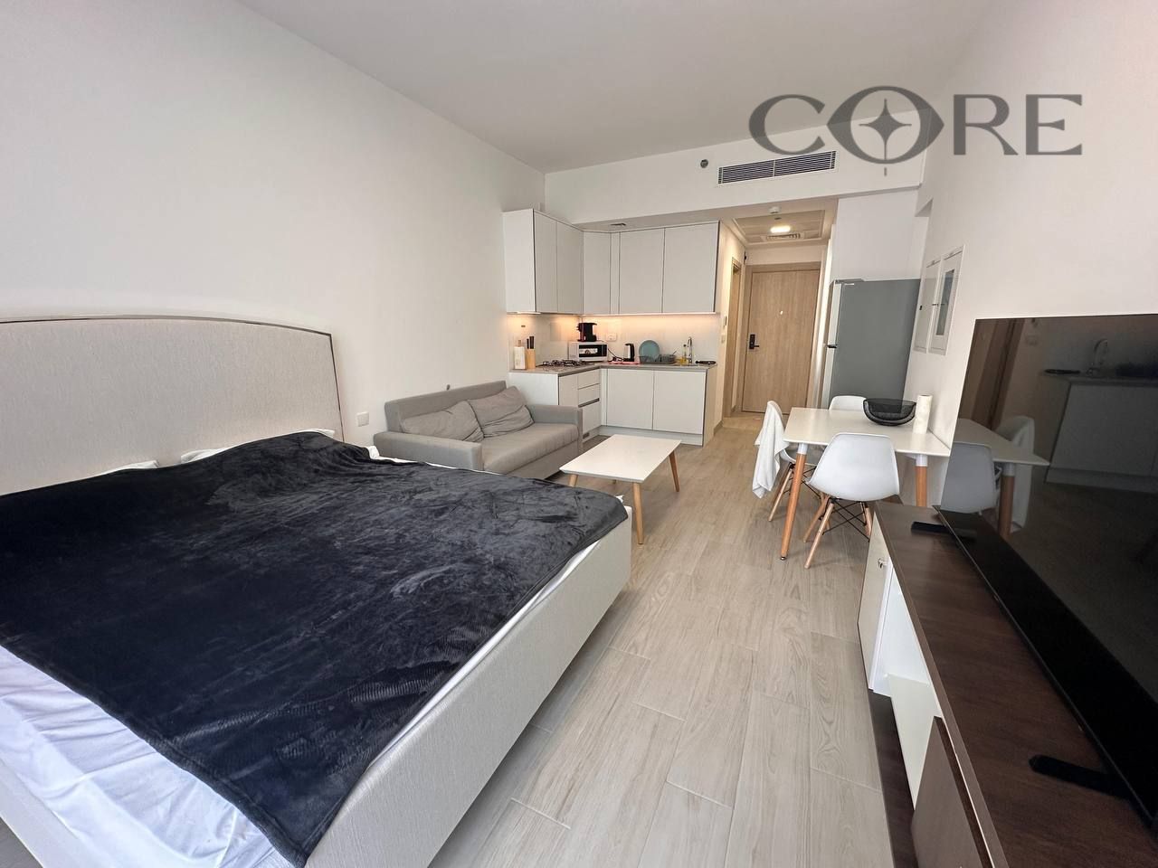 Bright & Spacious Modern Studio Apartment | Prime Location | Furnished