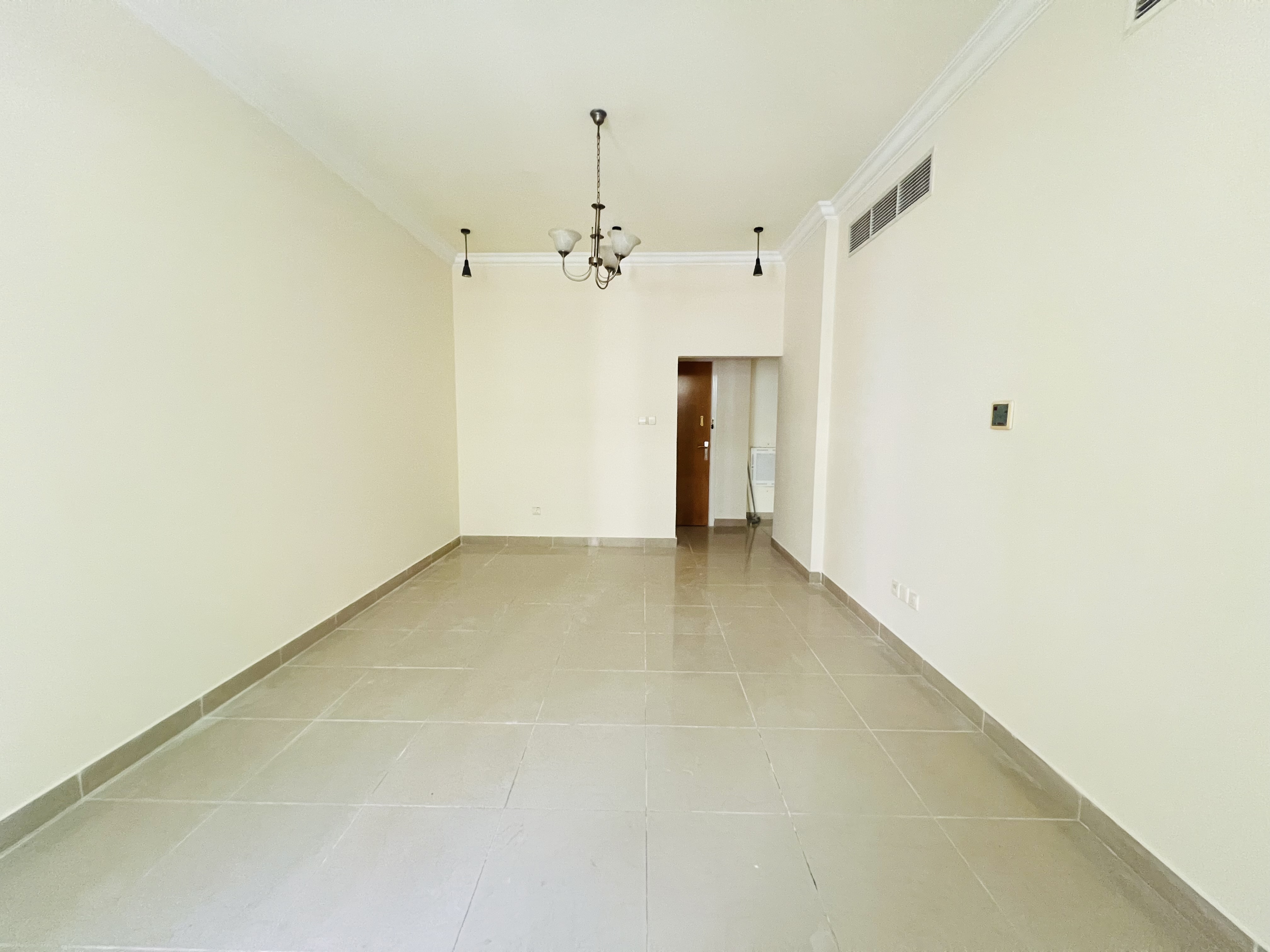 Amazing offer 2bhk with balcony and 2 washroom parking price 45k