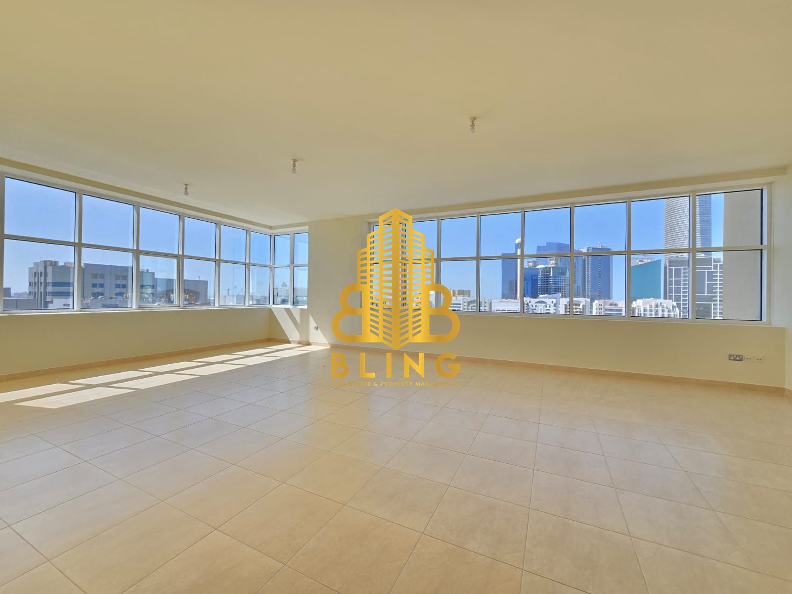 Splendid 5BHK With 2 Basement Parking, Maid Room & All Amenities