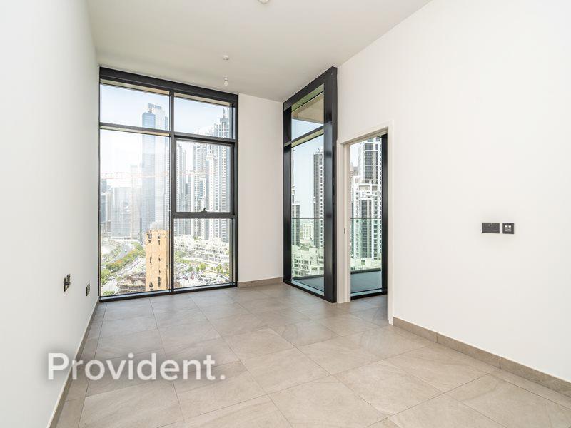 Vacant | Pool View | Bright and Spacious