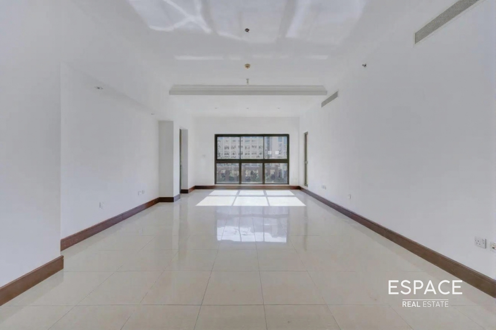 Gallery Access | Biggest Layout | Vacant