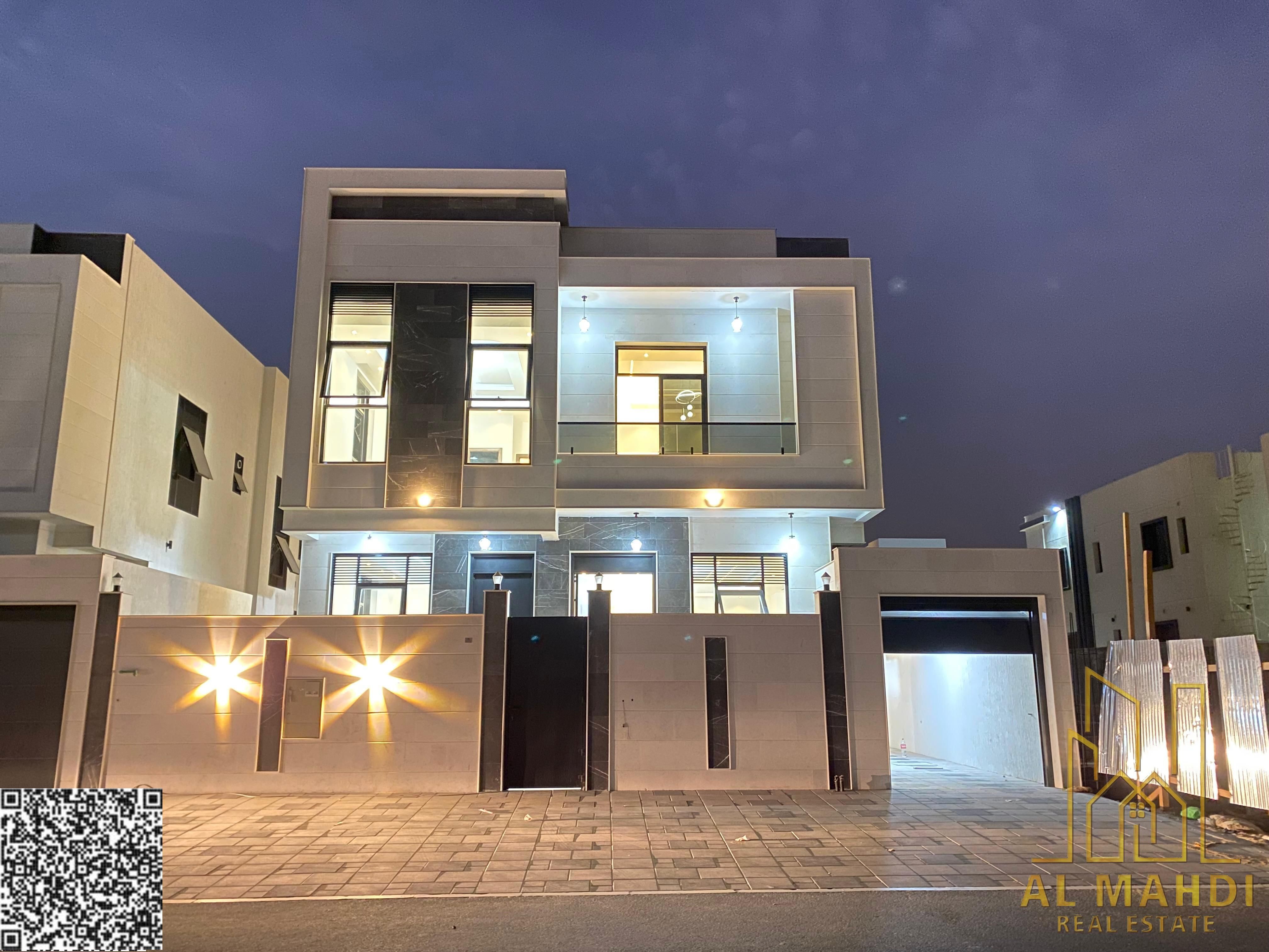 Luxury 5-bedroom villa with air conditioning.