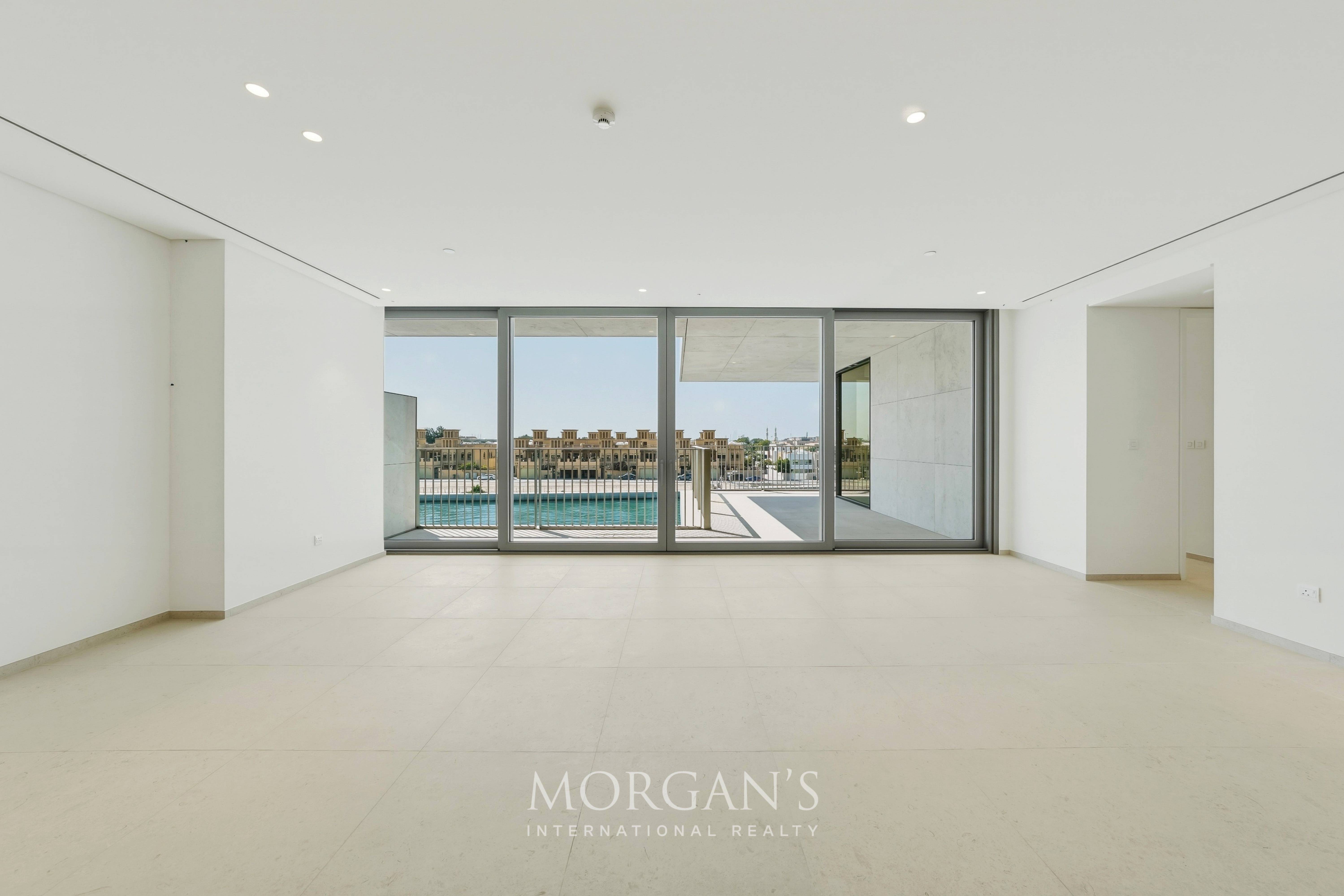 3BR Apartment | Canal Views | Waterfront Living
