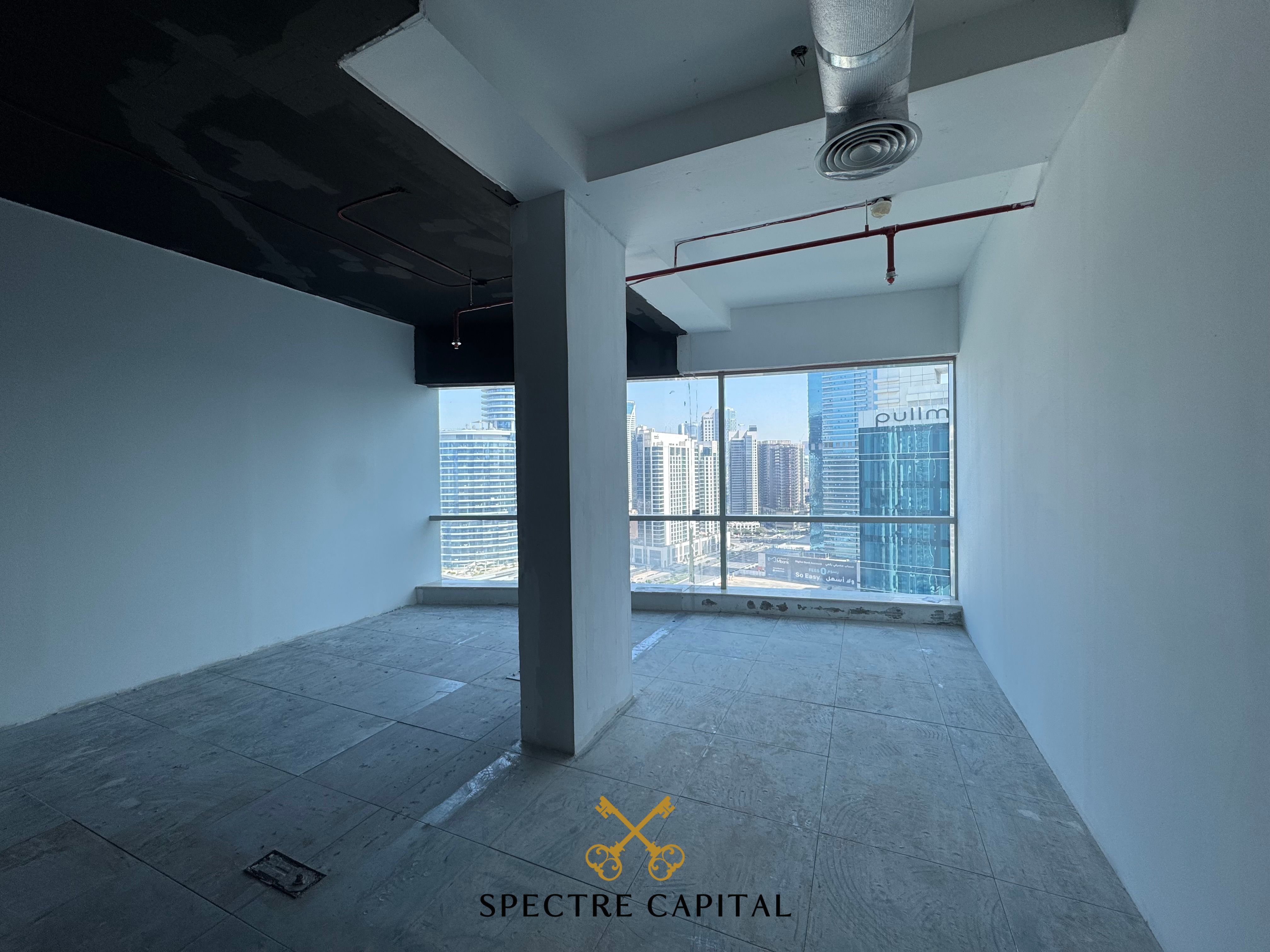 OPEN LAYOUT OFFICE | SPACIOUS LAYOUT | CANAL VIEW