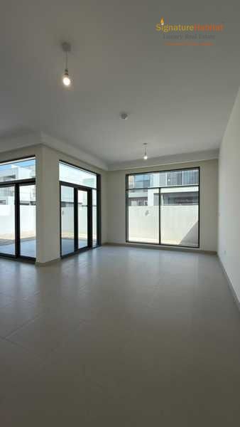 Luxury Beachfront Villa | Multiple Cheques | Garden Option Available