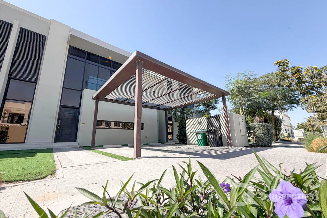 Direct Park Access | Spacious Layout | Well Kept