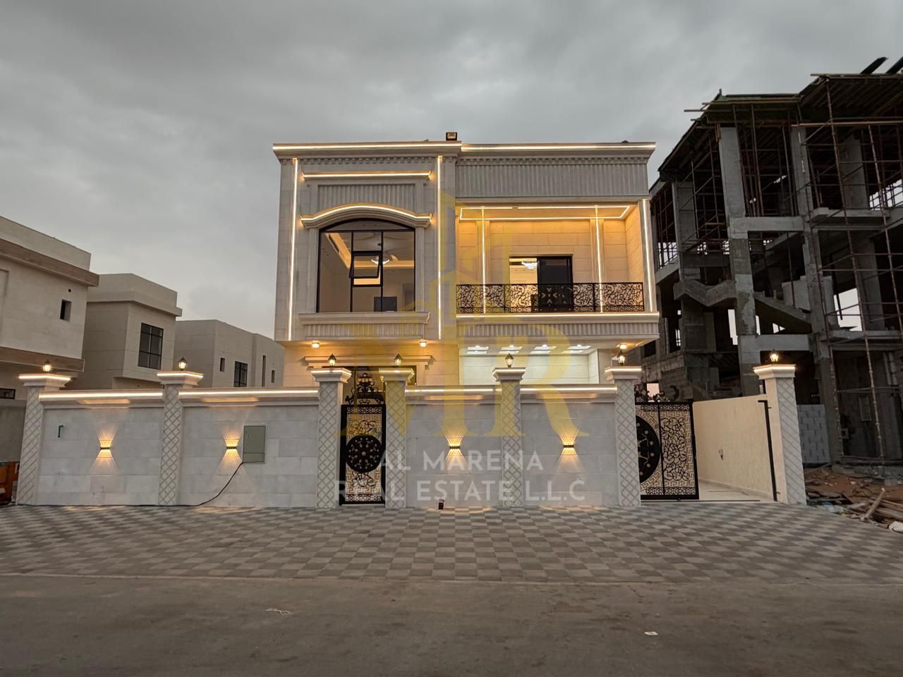 Own your dream villa in the heart of Ajman, close to all amenities, including registration fees, air conditioning, electricity, and water.