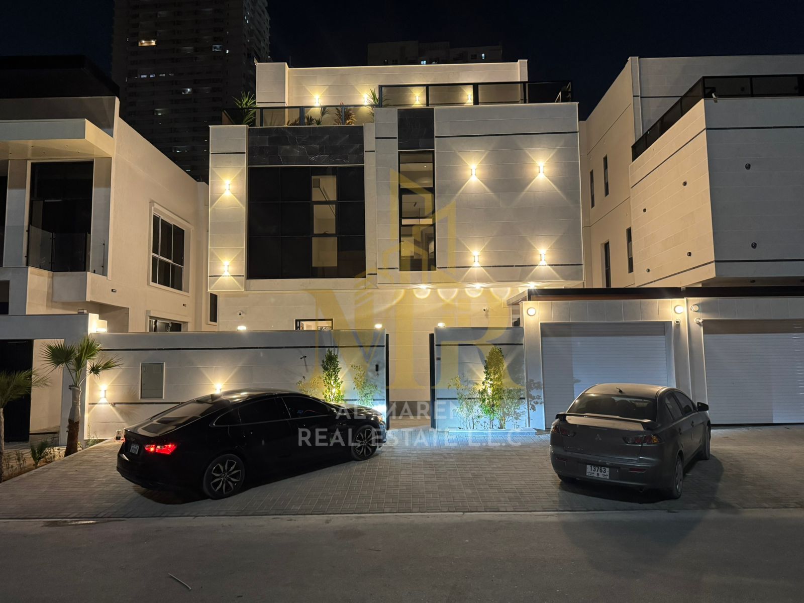 Luxury villa for sale in Al Amrah with a private pool – 6 master bedrooms – ready to move in immediately, including electricity, water, and air condit