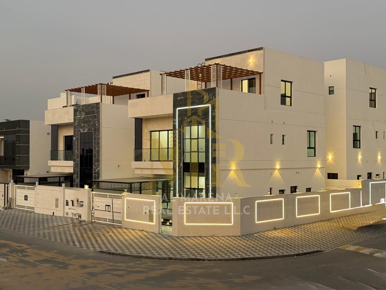 Luxury Villa for Sale in Al-Haliyo | Super Deluxe Finishing | Prime Location on a Main Street