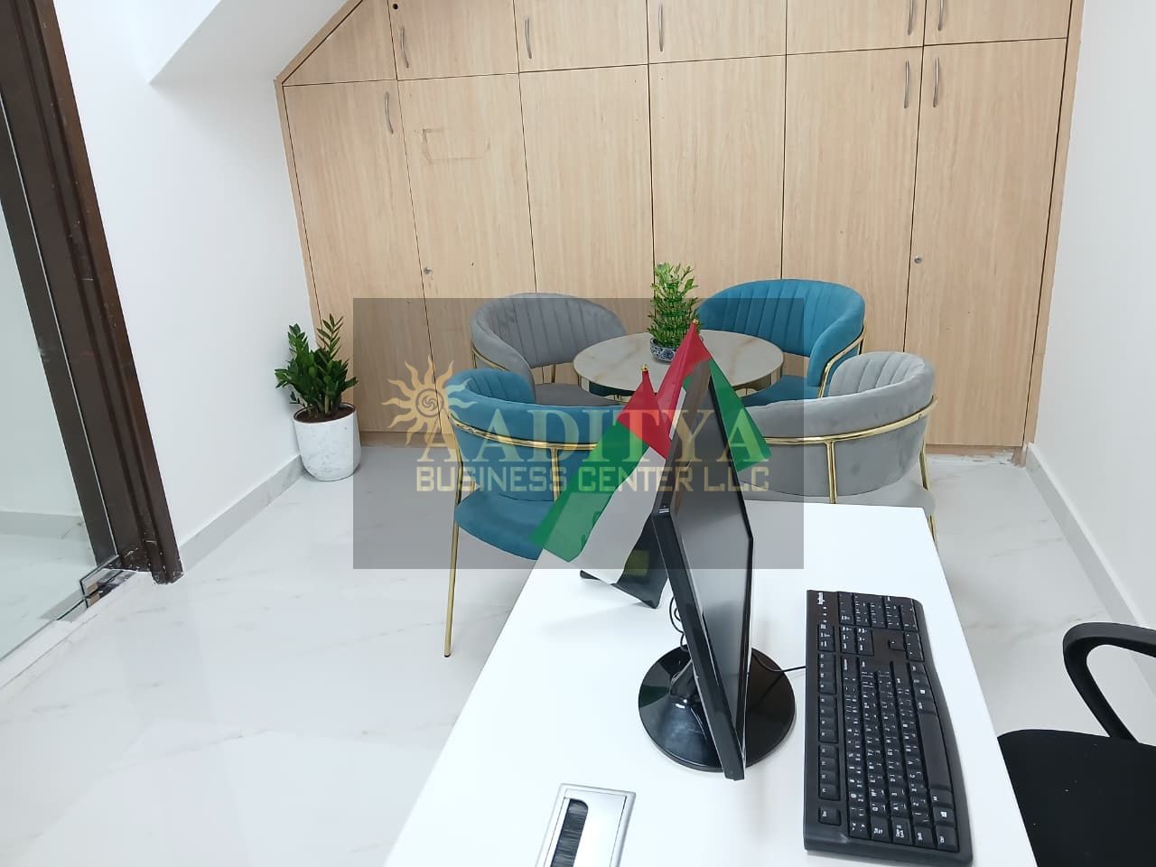 Beautiful Office with Bank account assistance | free utilities