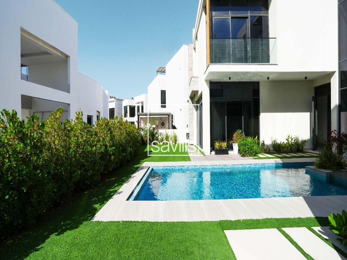 Corner Plot | Pearl 3 Rating | Ready to Move In