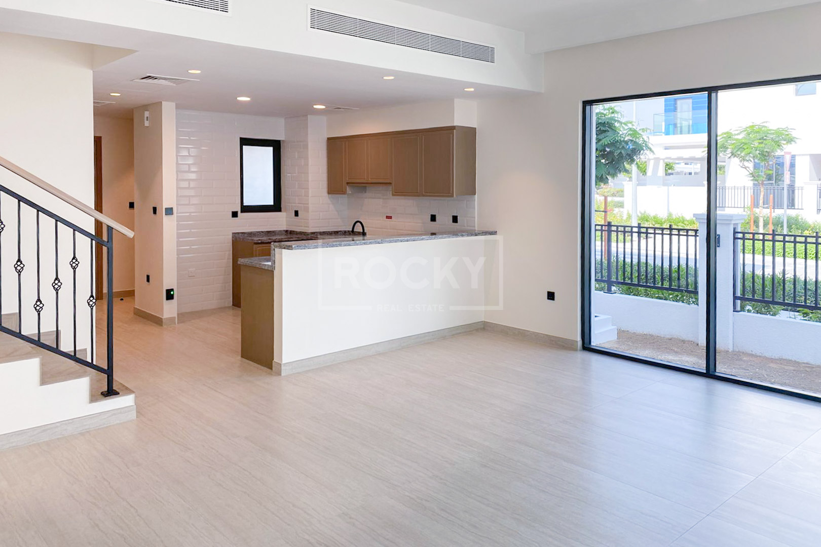 4 Bedroom Townhouse | Vacant | Brand New