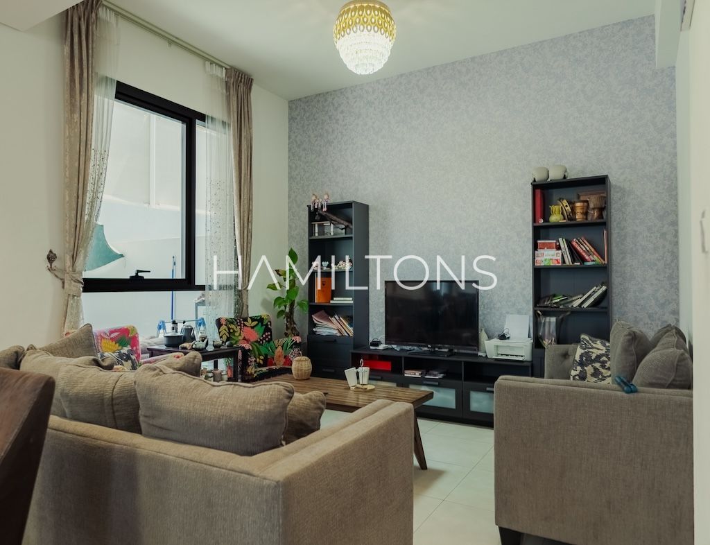 Luxurious Corner Villa | Family-Friendly | Resale