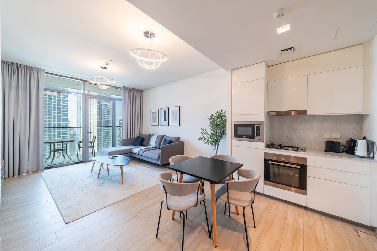 Spacious Apartment | High Floor | Sea View