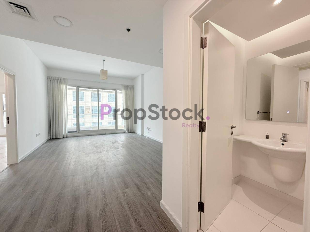 Chiller free| Semi-Furnished| Near Metro