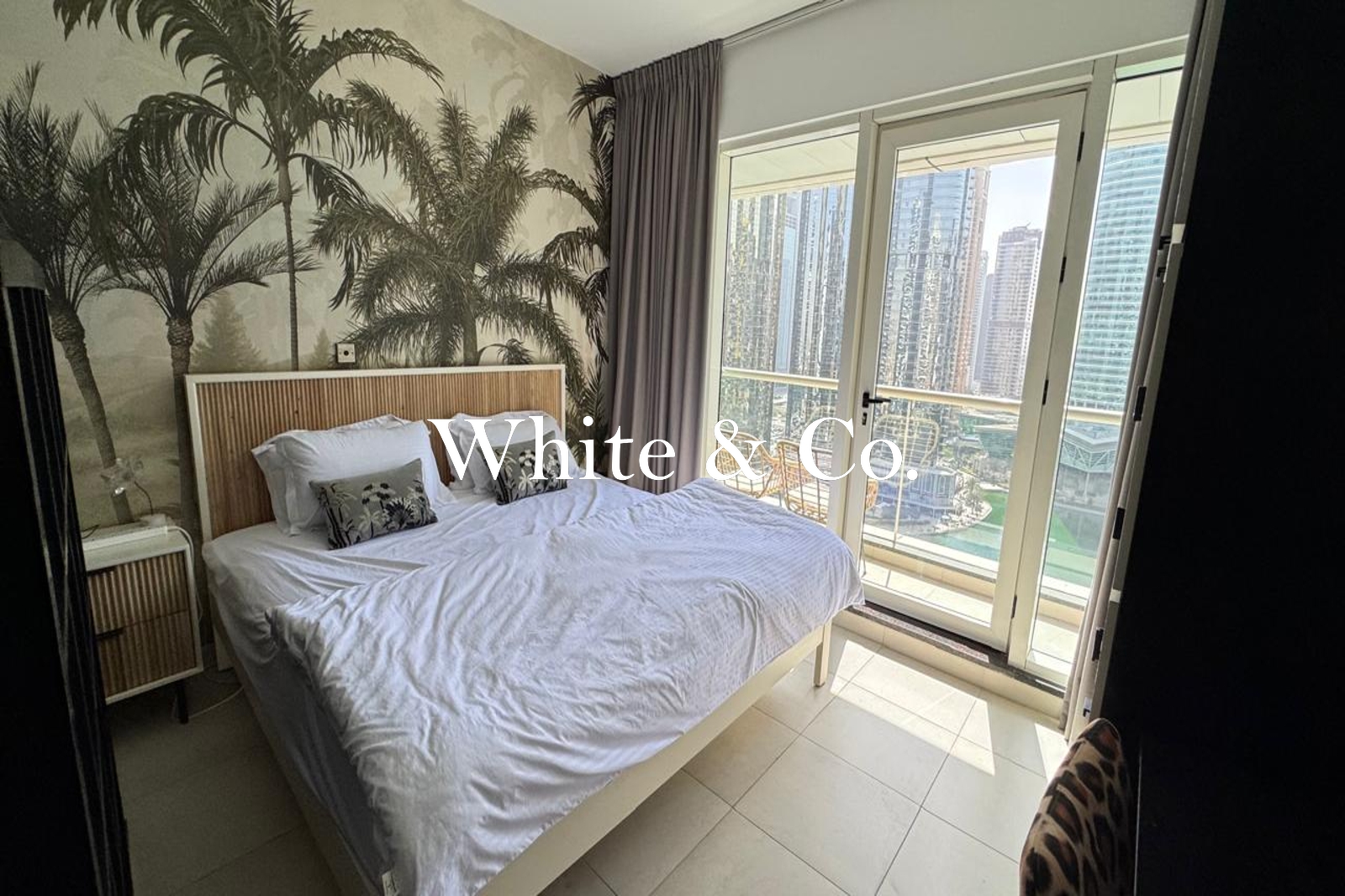 Fully Furnished | Lake view | Vacant Now