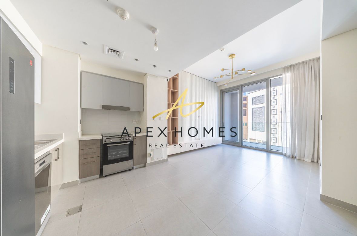 Vacant I Spacious Apartment I Low Floor