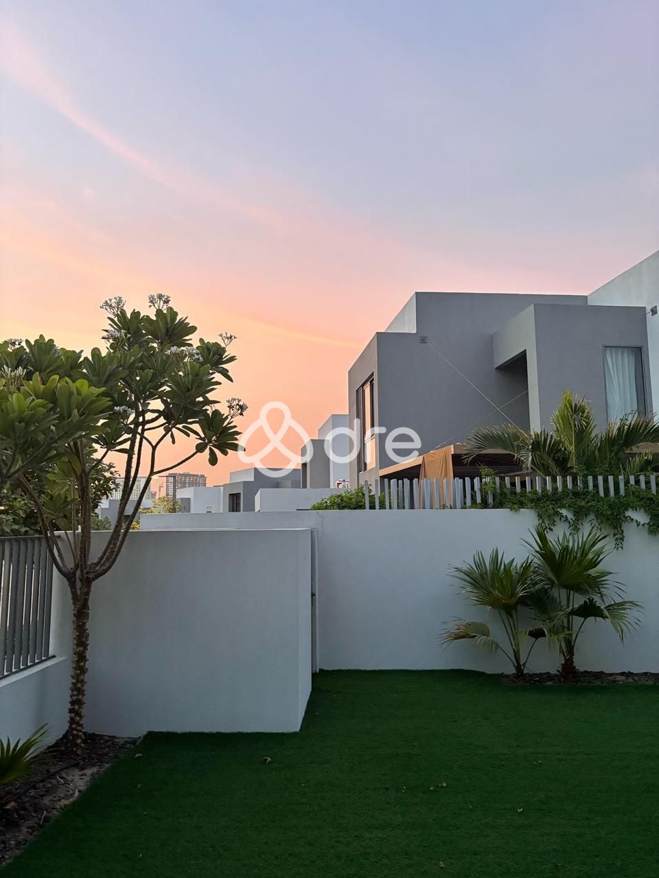 Single Row / Large Plot / Landscaped