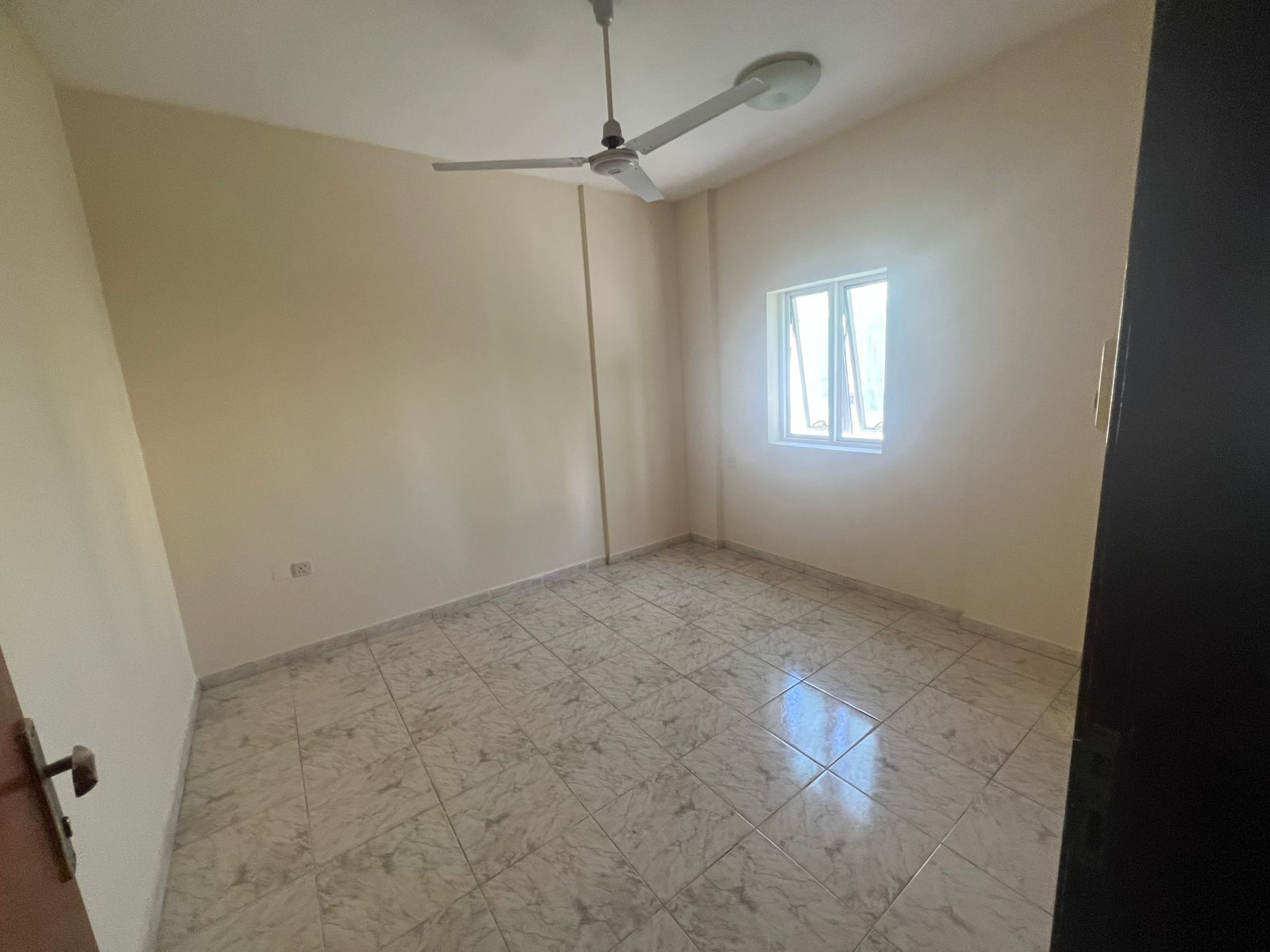 1BR apartment in Al Nabaa for 23,000, installments