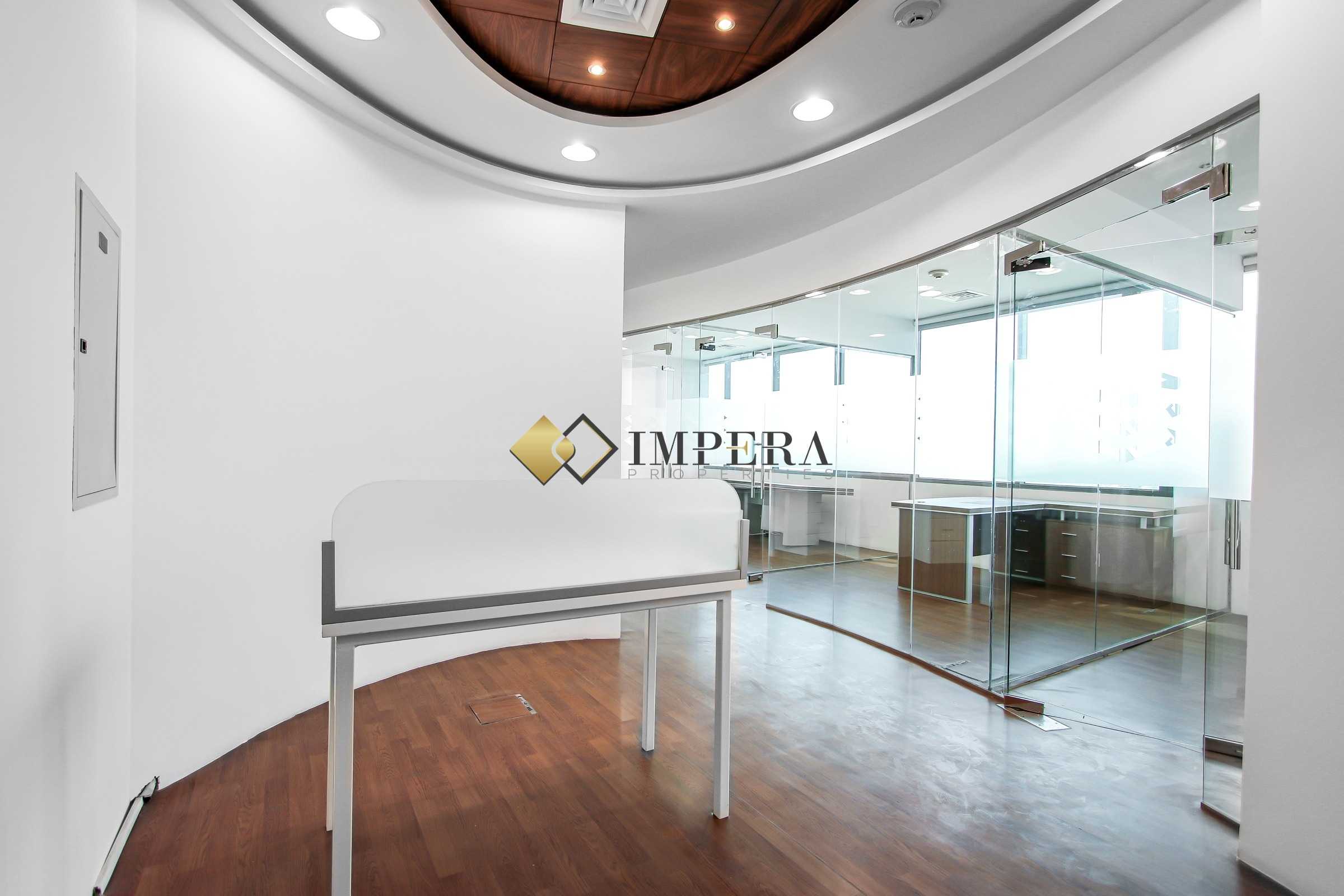 PREMIUM LOCATION| FITTED| 13 VISAS| DDA FREEZONE