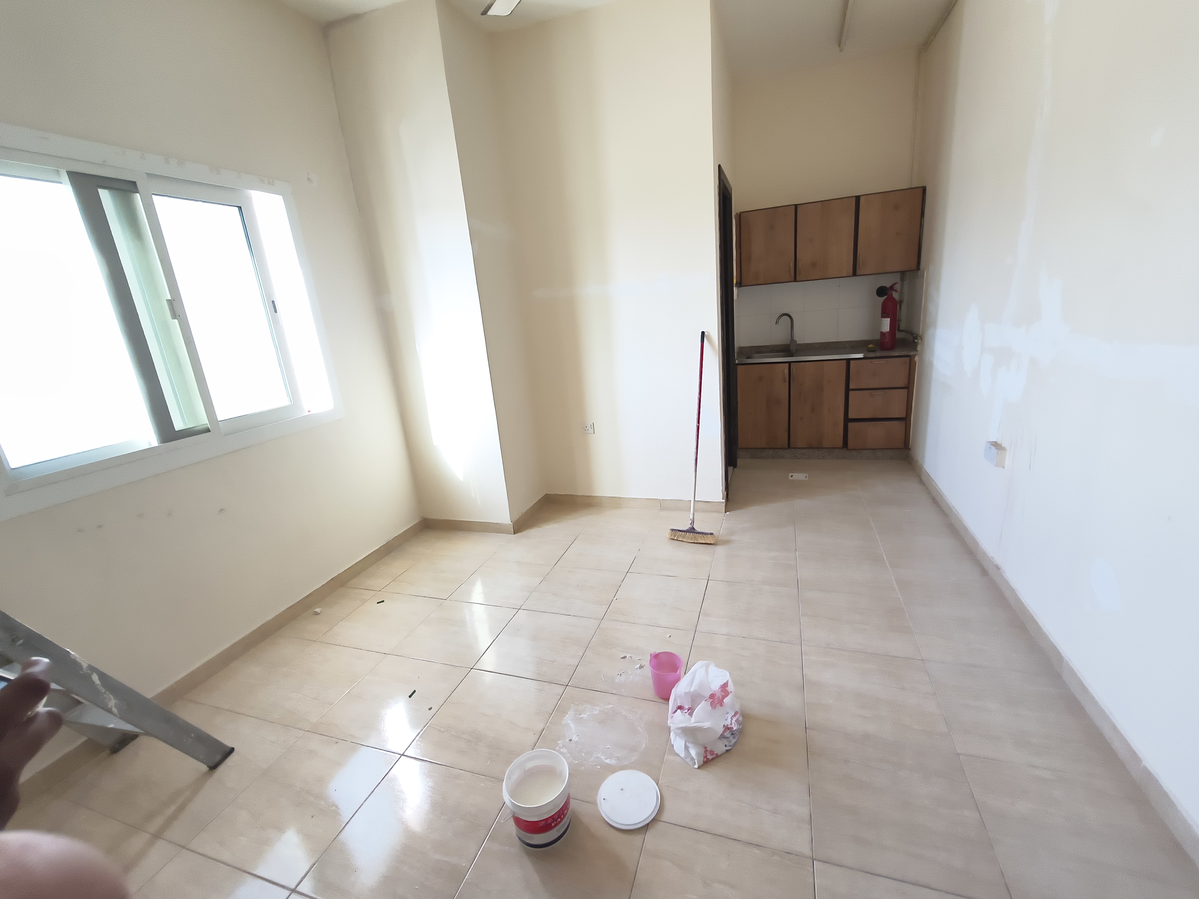 Spacious Studio with separate kitchen for family in muwaileh near to park