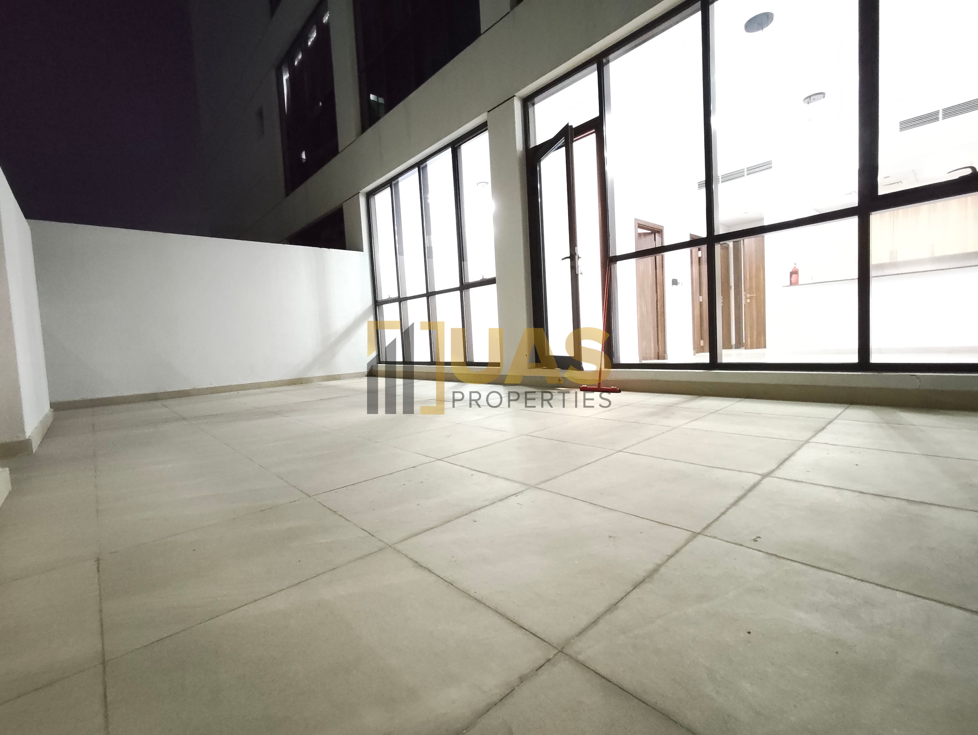 SUPER NICE TERRECE 1BHK FULLY FITTED KITCHEN WTC