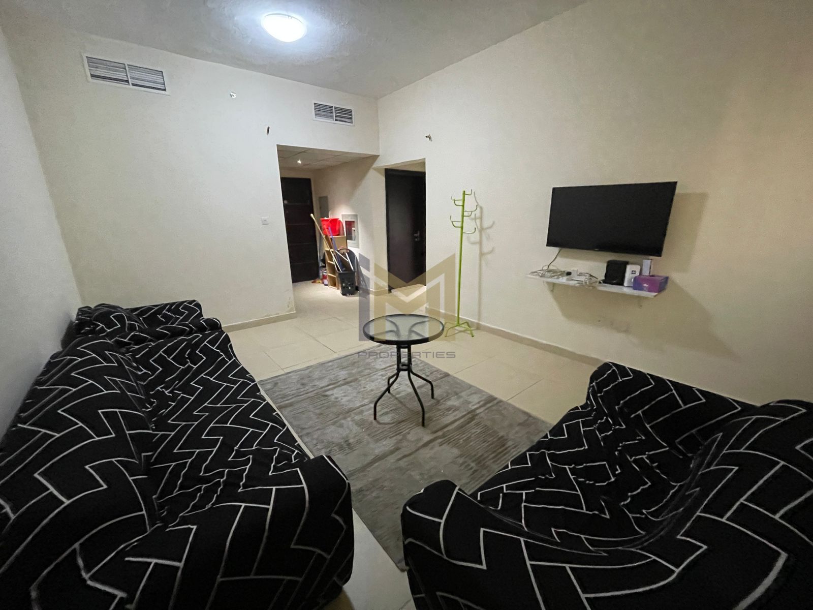 spacious and modern 1bhk on prime location